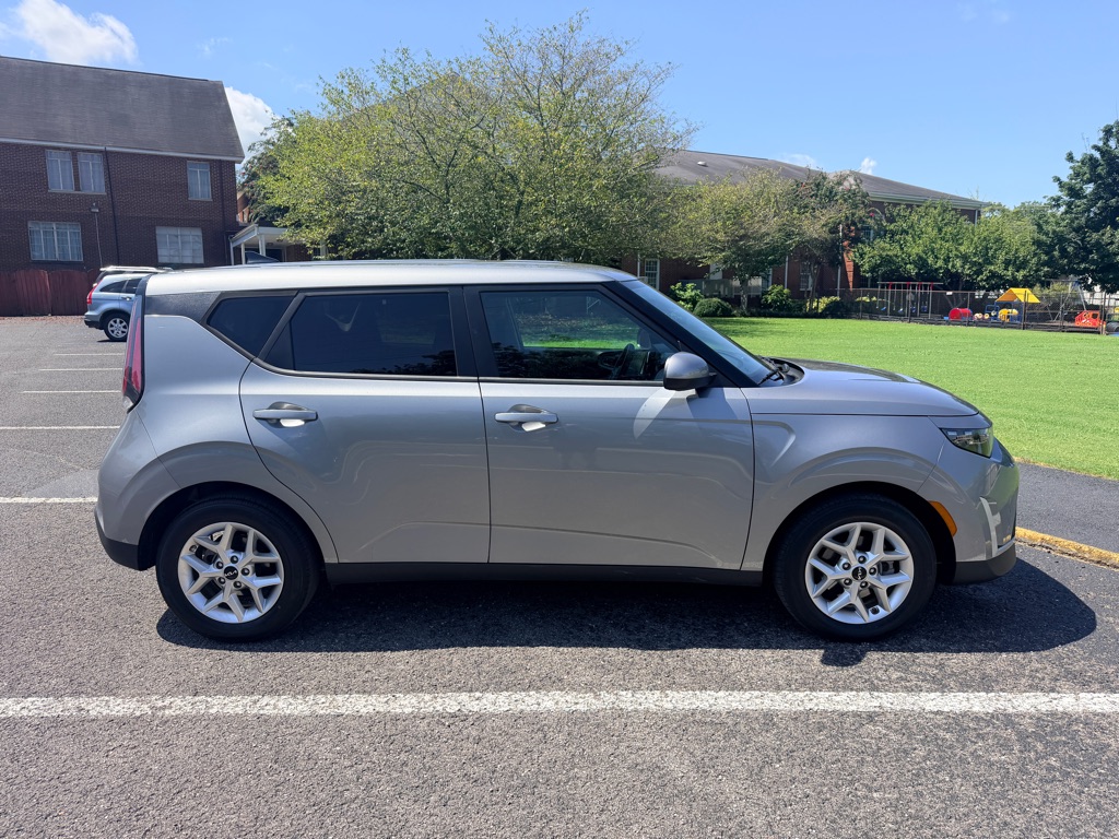 Photo 8 of this KIA SOUL