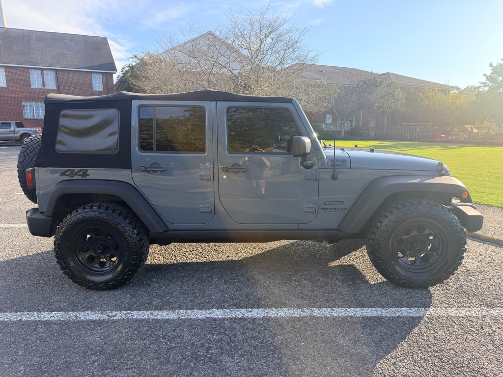 Photo 7 of this JEEP WRANGLER UNLIMI