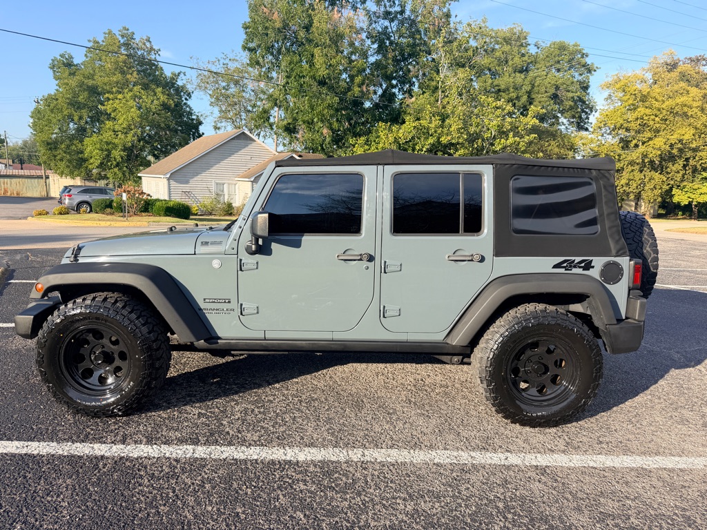 Photo 4 of this JEEP WRANGLER UNLIMI