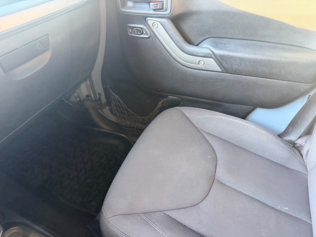 Photo 14 of this JEEP WRANGLER UNLIMI