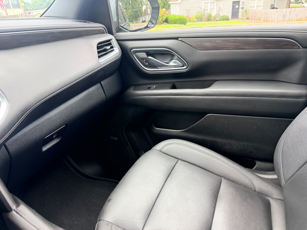 Photo 16 of this CHEVROLET TAHOE