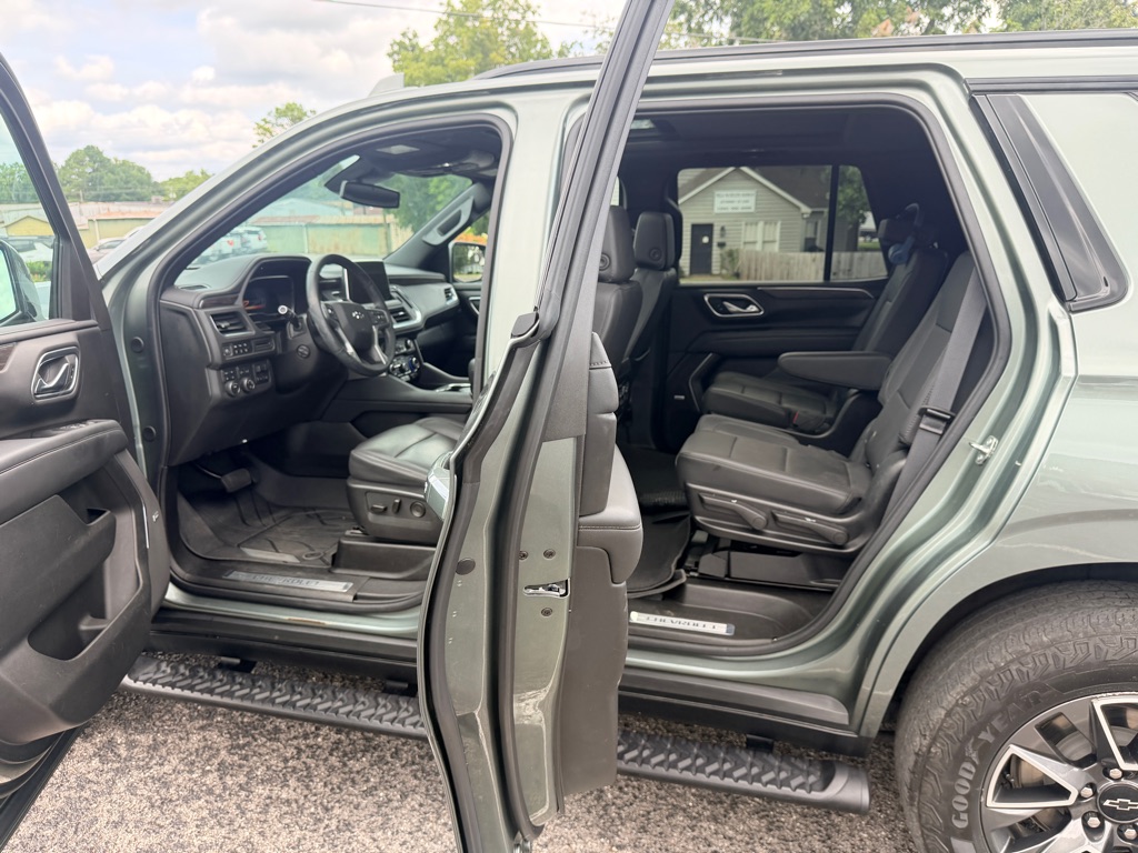 Photo 10 of this CHEVROLET TAHOE