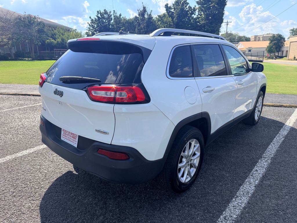 Photo 7 of this JEEP CHEROKEE