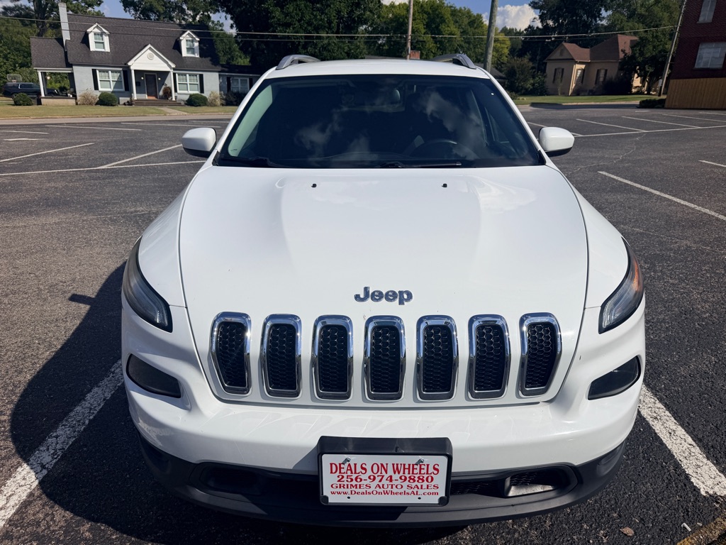 Photo 2 of this JEEP CHEROKEE