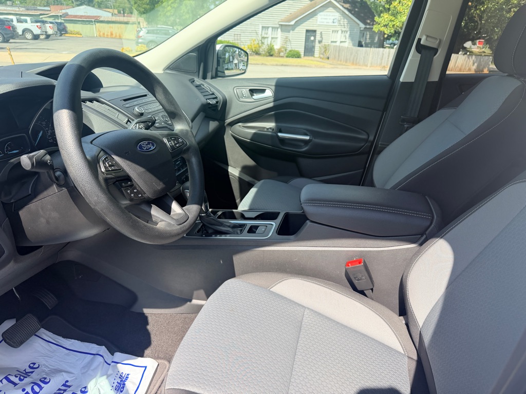 Photo 13 of this FORD ESCAPE