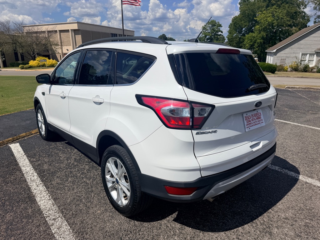 Photo 5 of this FORD ESCAPE