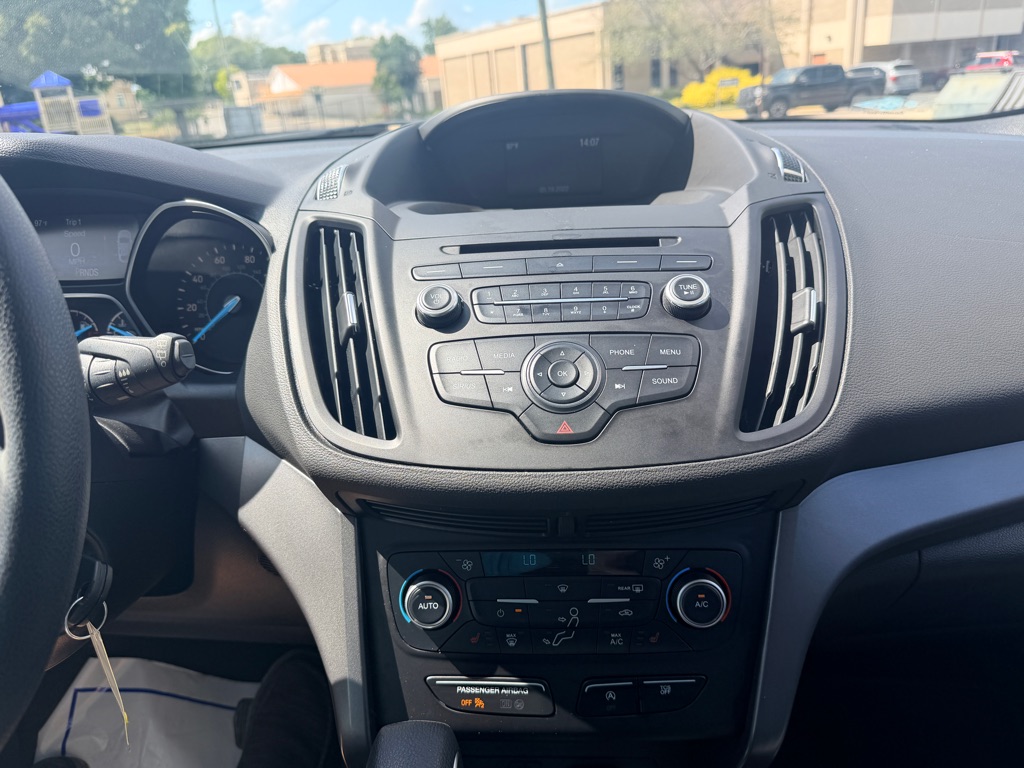 Photo 15 of this FORD ESCAPE