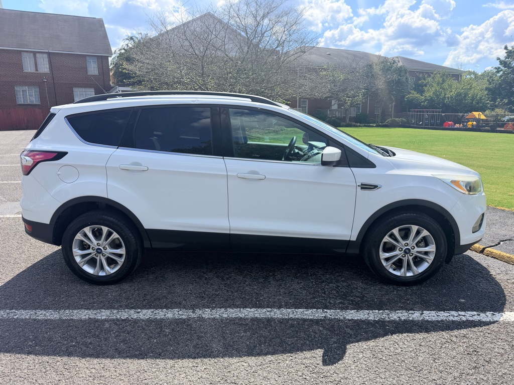 Photo 8 of this FORD ESCAPE