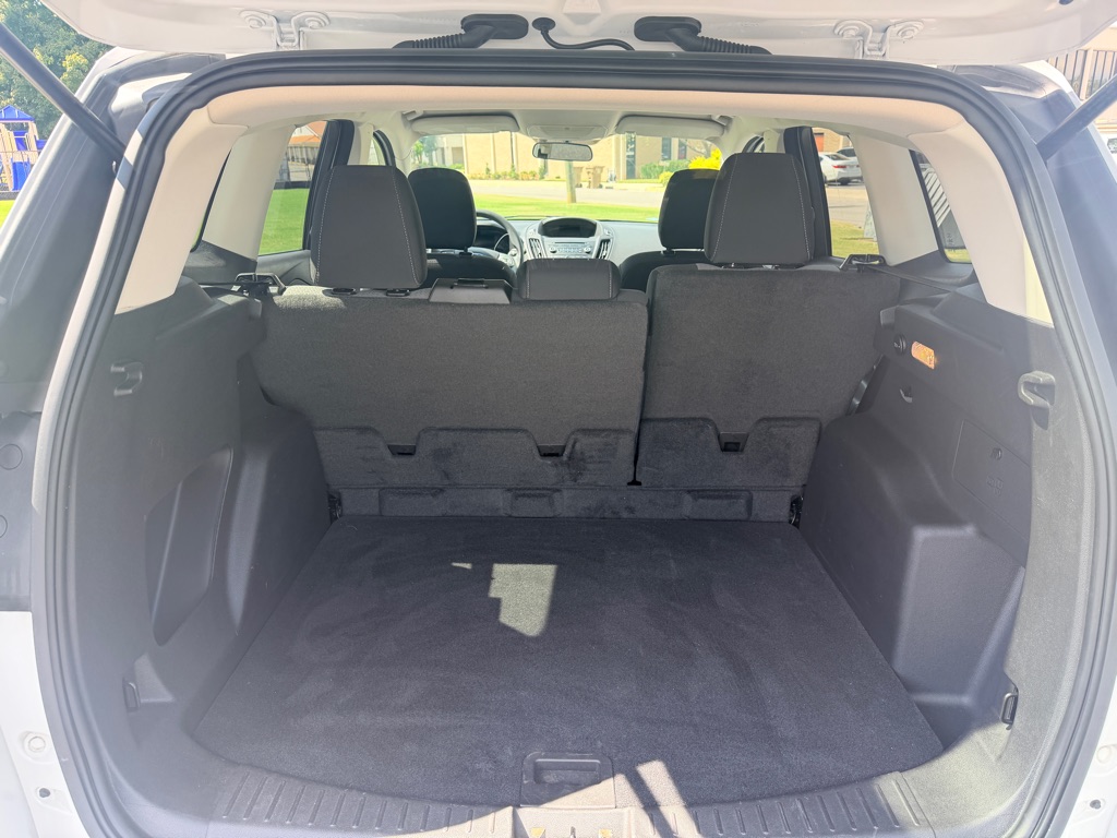 Photo 10 of this FORD ESCAPE