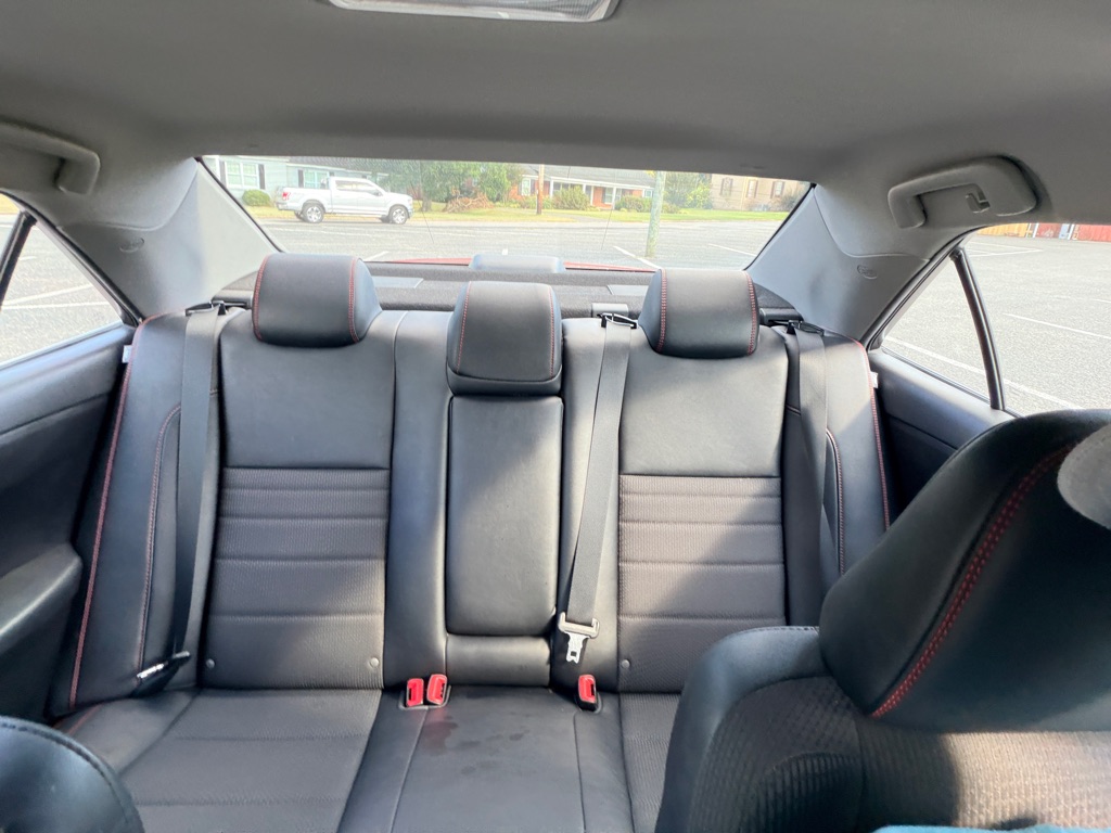 Photo 15 of this TOYOTA CAMRY