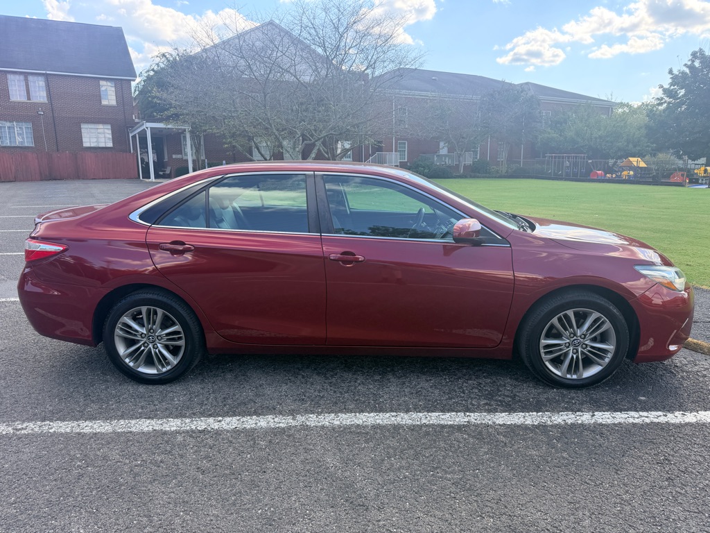 Photo 8 of this TOYOTA CAMRY