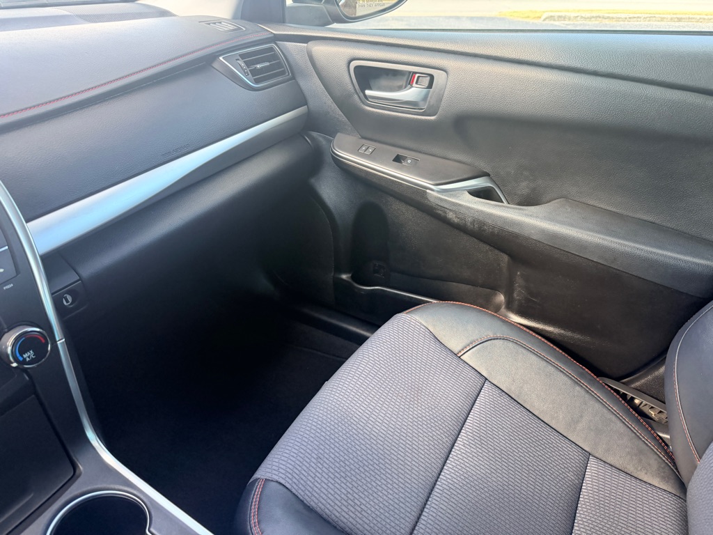 Photo 16 of this TOYOTA CAMRY