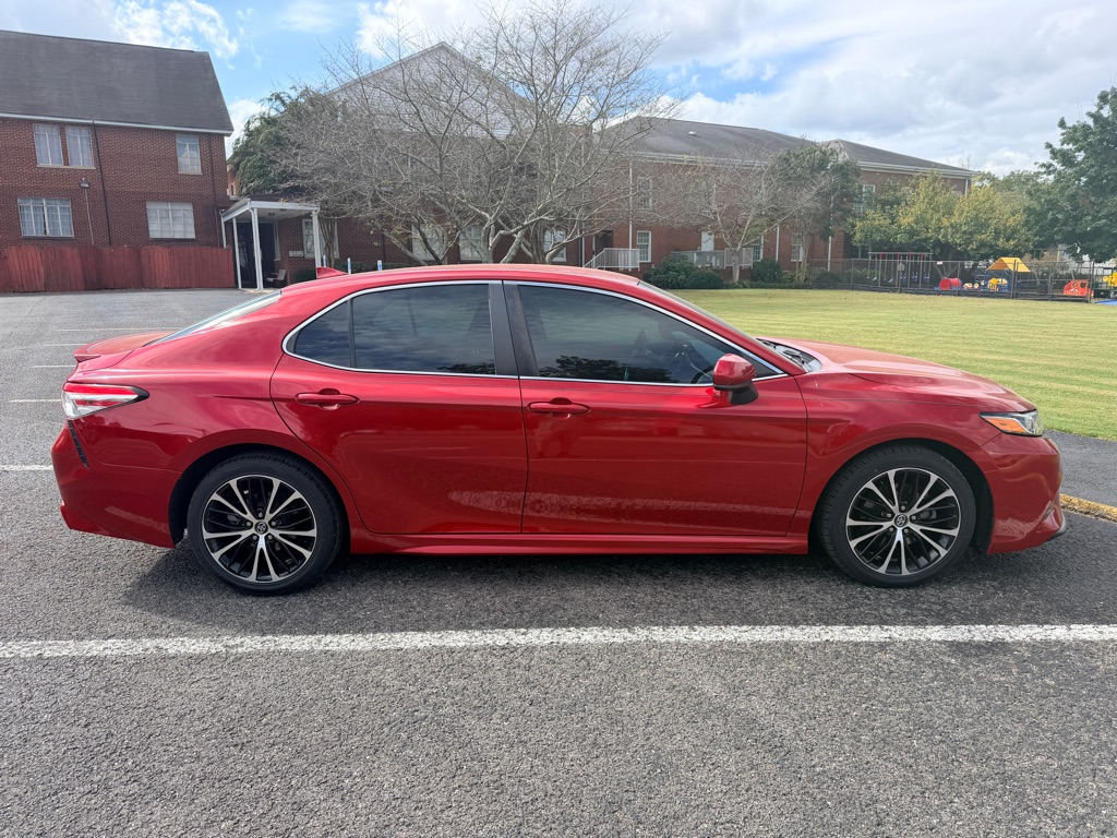 Photo 8 of this TOYOTA CAMRY
