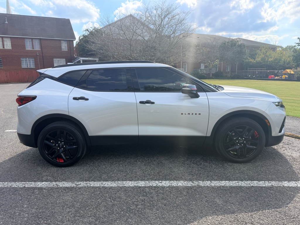 Photo 8 of this CHEVROLET BLAZER