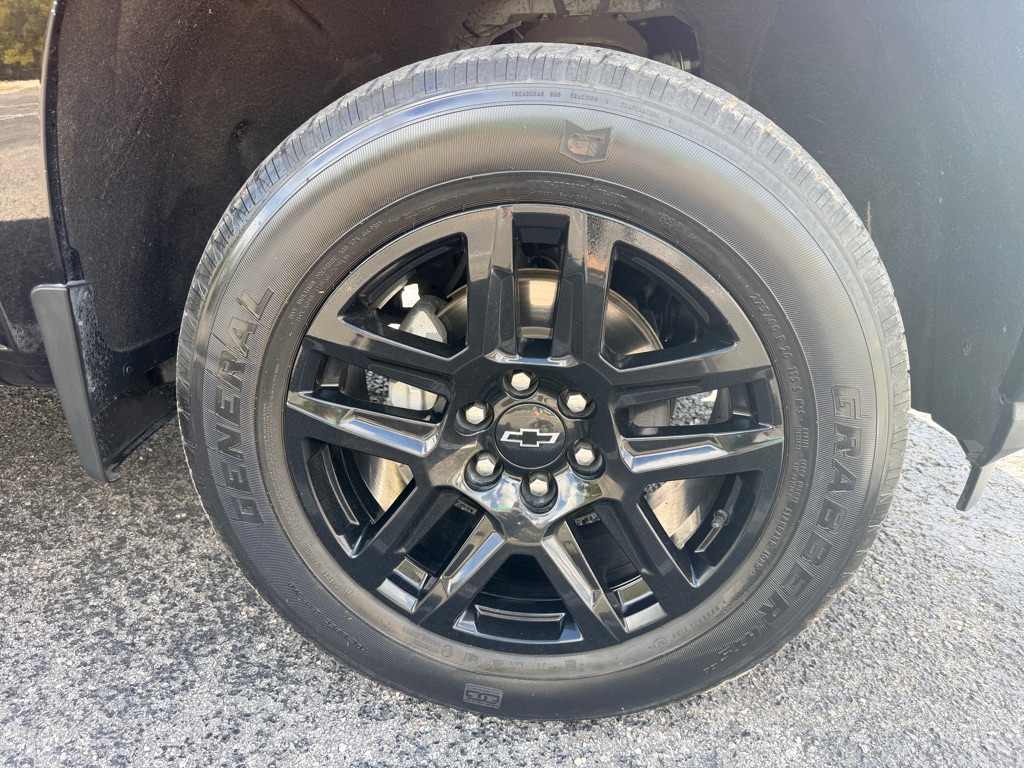 Photo 9 of this CHEVROLET SILVERADO LTD 1