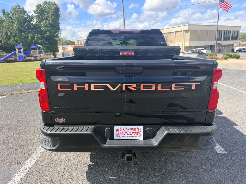 Photo 6 of this CHEVROLET SILVERADO LTD 1