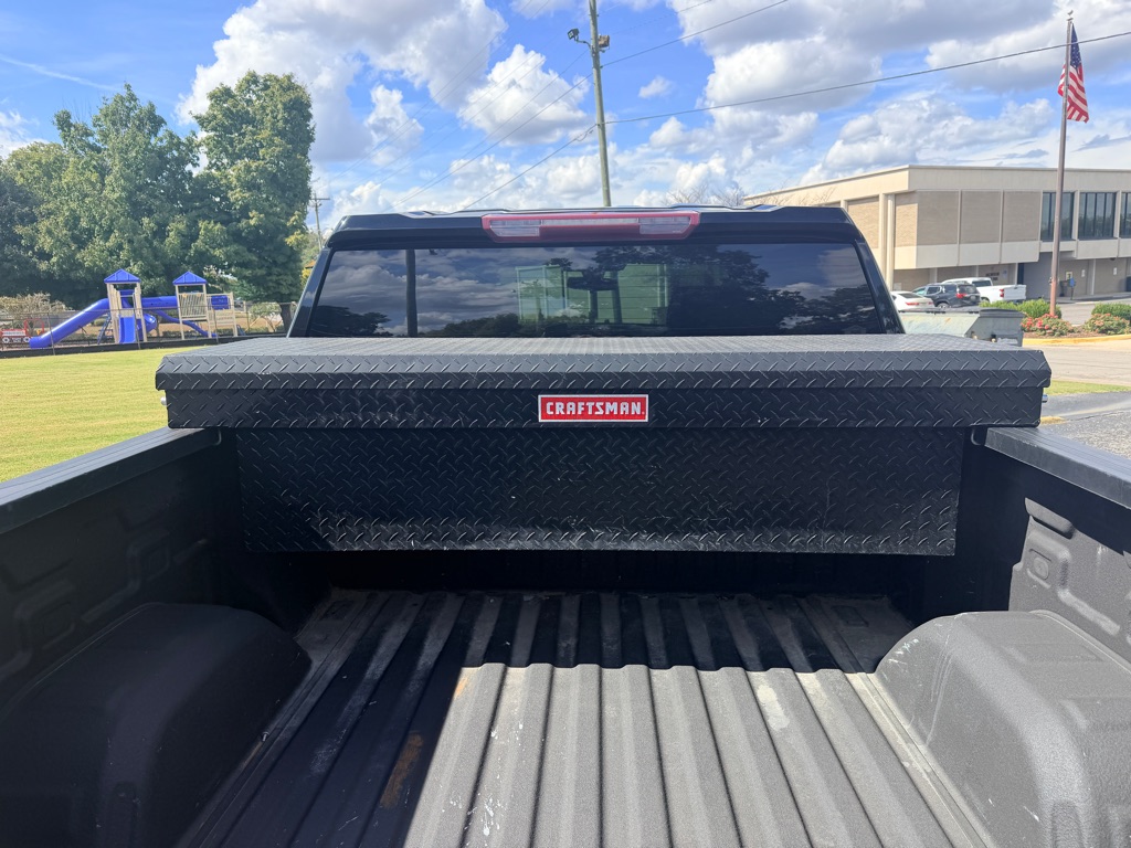 Photo 11 of this CHEVROLET SILVERADO LTD 1