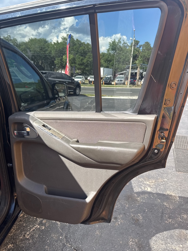 Photo 18 of this NISSAN PATHFINDER