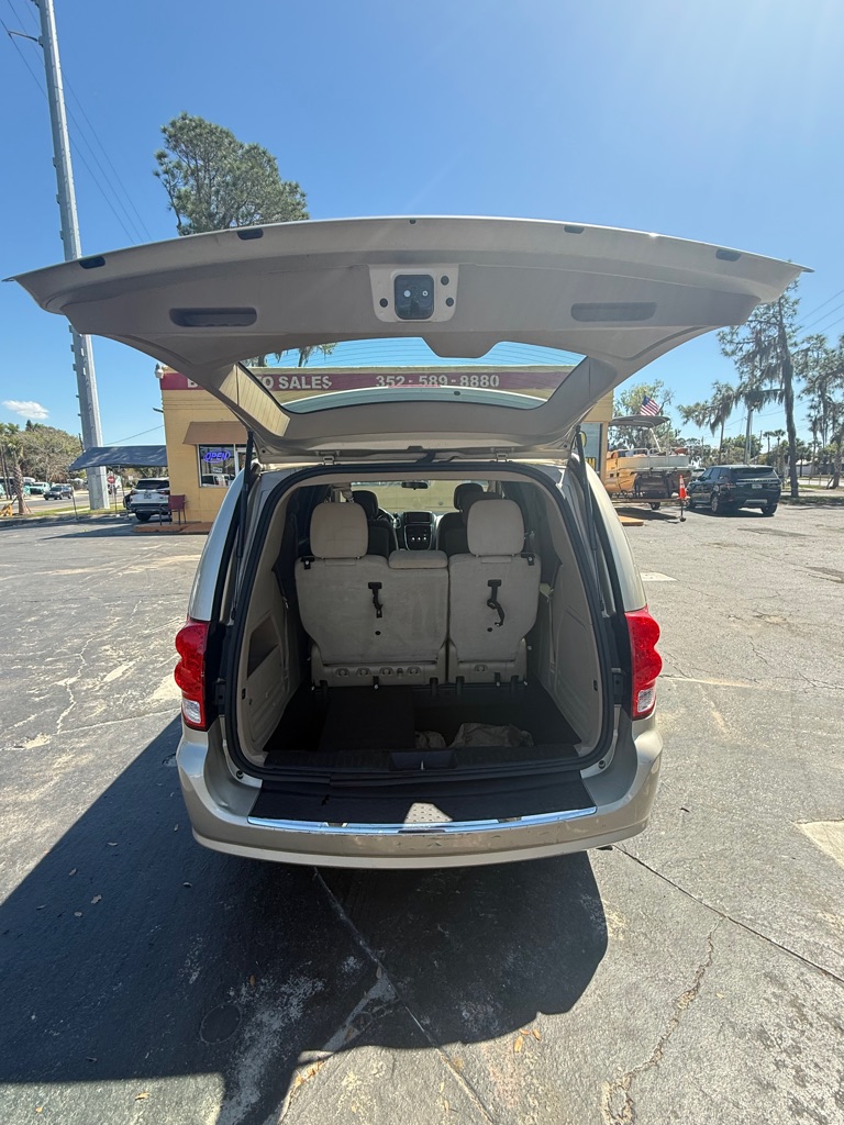 Photo 7 of this DODGE GRAND CARAVAN