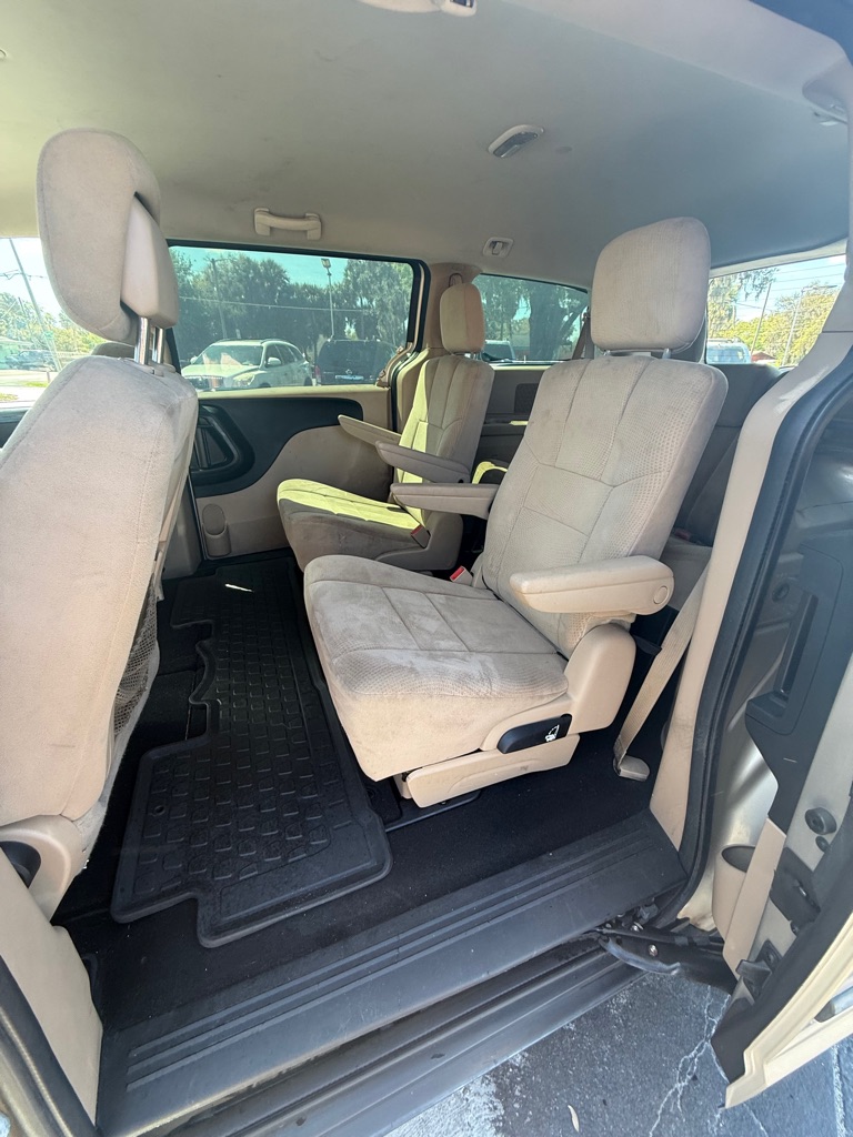 Photo 12 of this DODGE GRAND CARAVAN