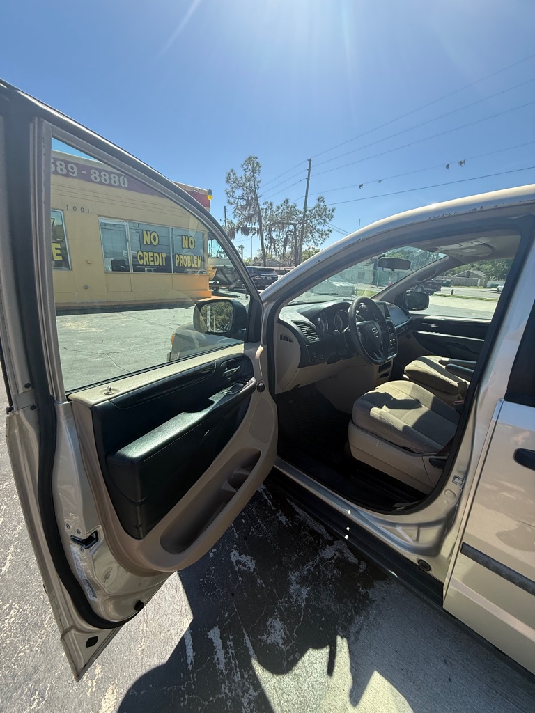 Photo 11 of this DODGE GRAND CARAVAN