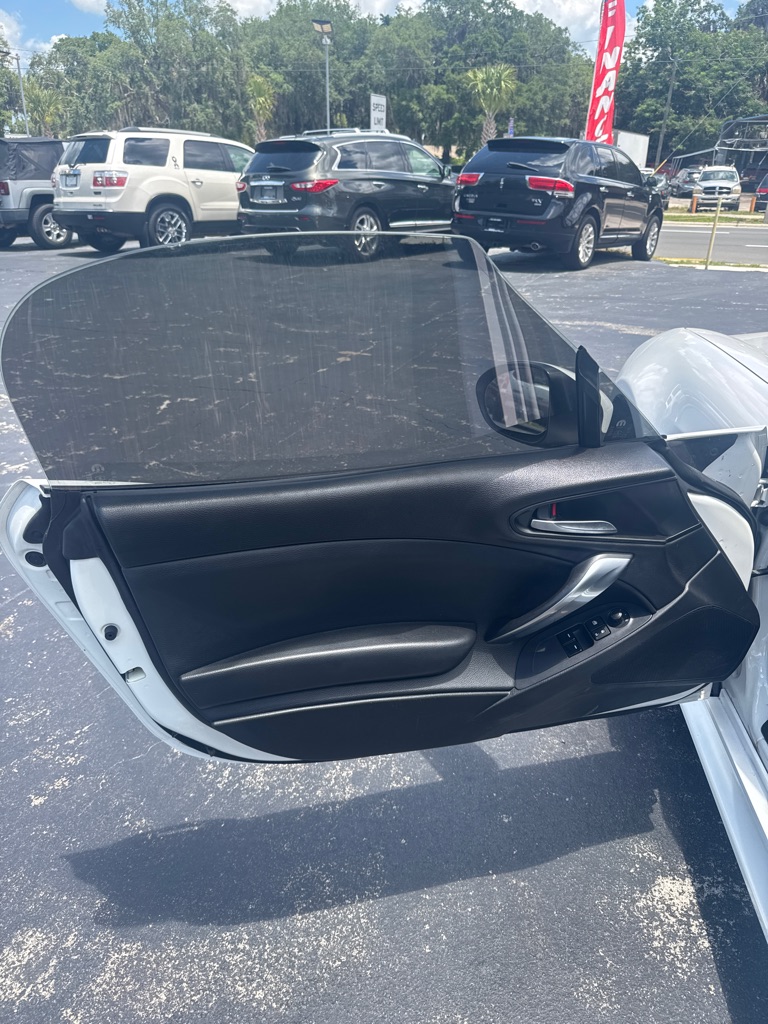 Photo 10 of this FIAT 124 SPIDER