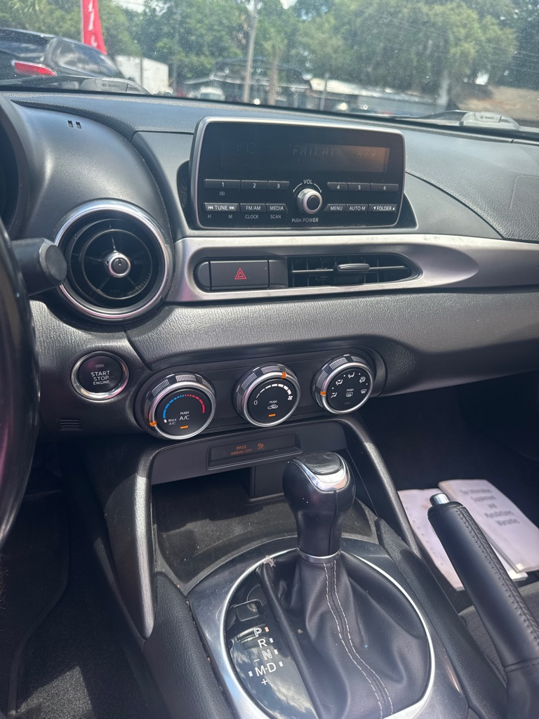 Photo 17 of this FIAT 124 SPIDER