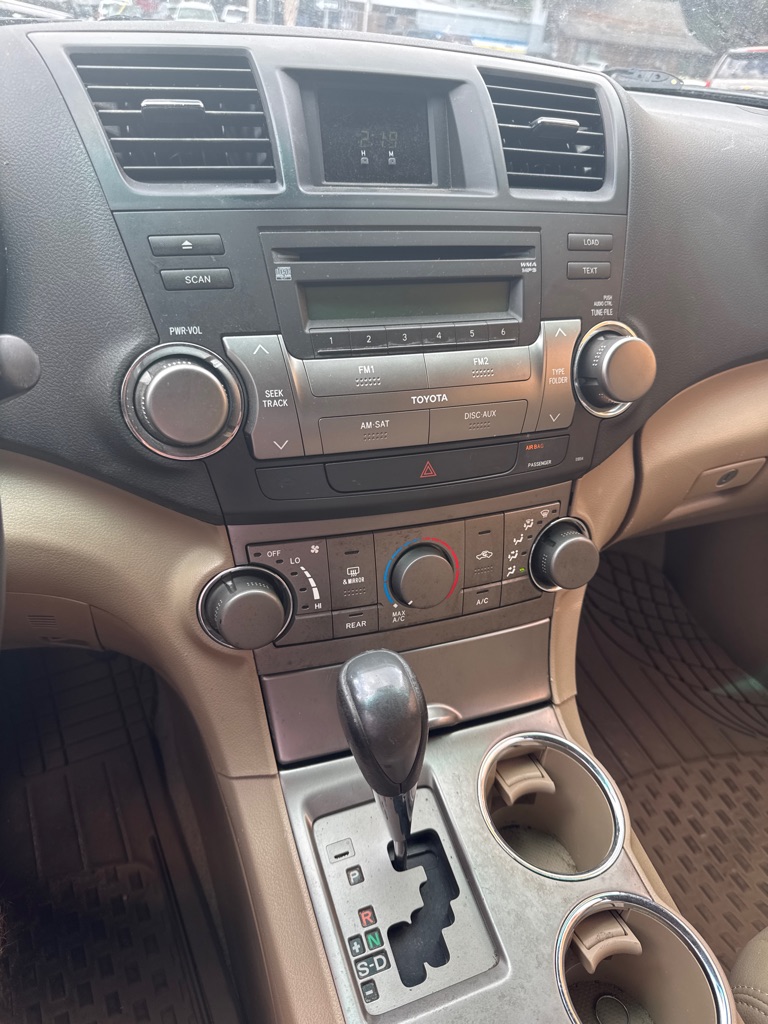 Photo 12 of this TOYOTA HIGHLANDER