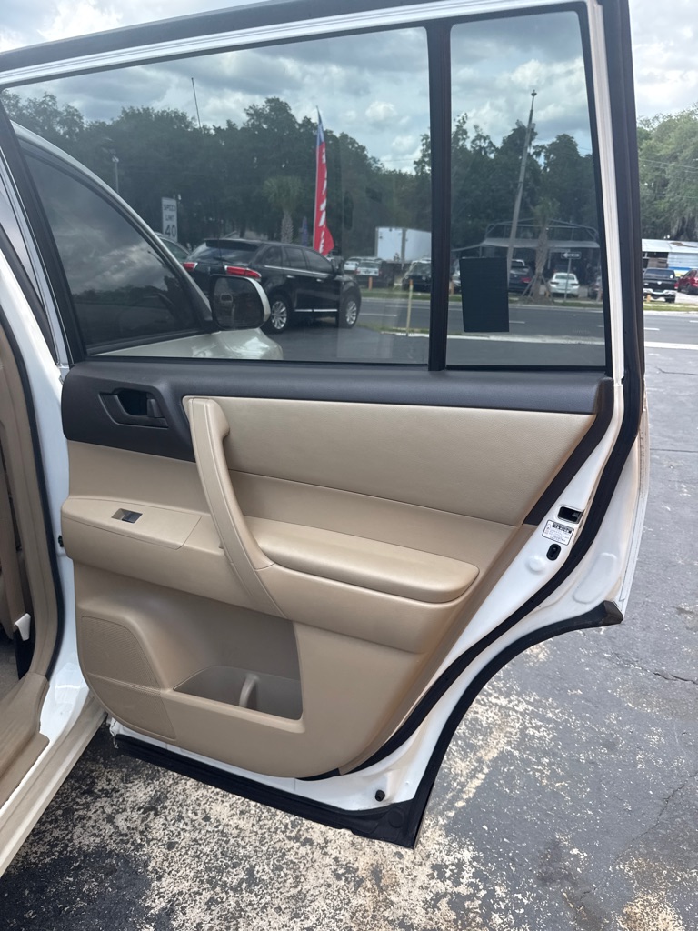 Photo 17 of this TOYOTA HIGHLANDER