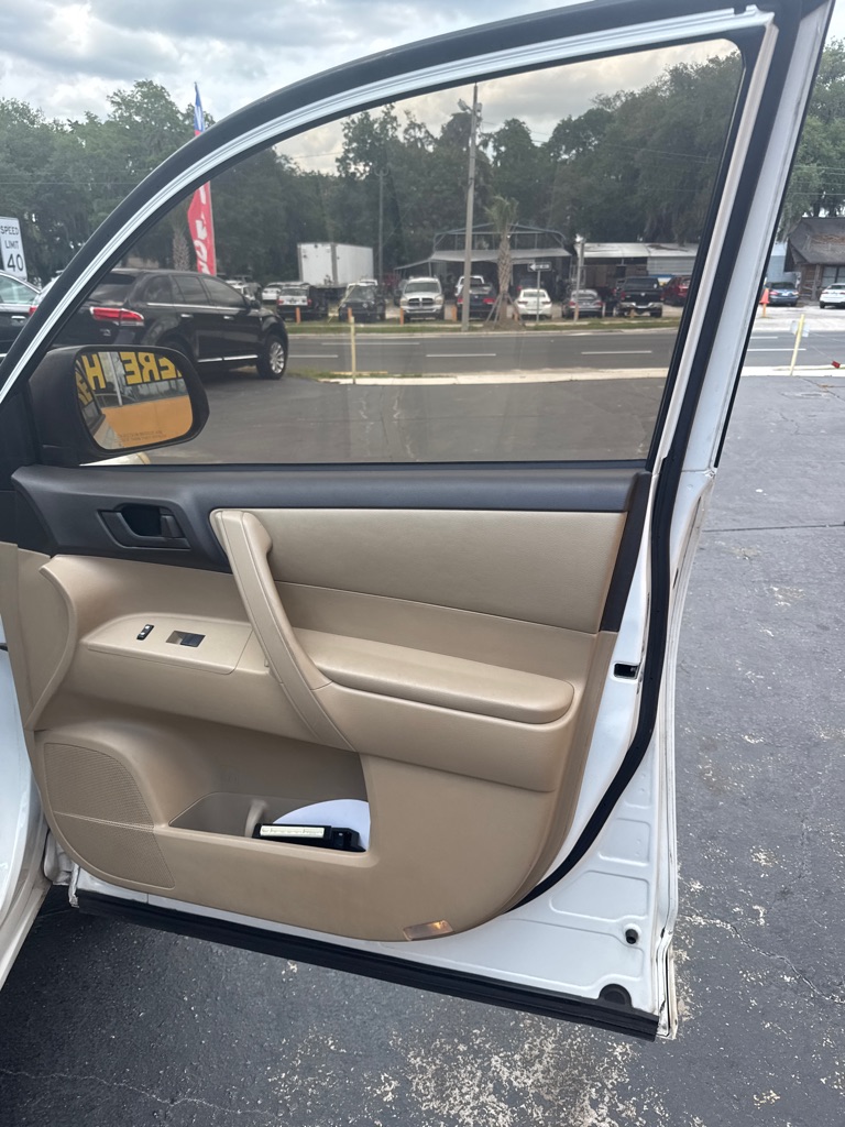 Photo 19 of this TOYOTA HIGHLANDER