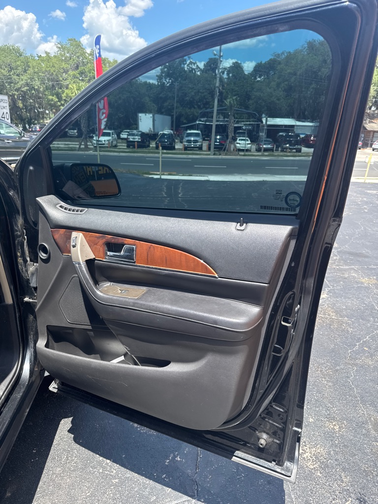 Photo 22 of this LINCOLN MKX