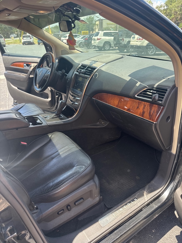 Photo 21 of this LINCOLN MKX