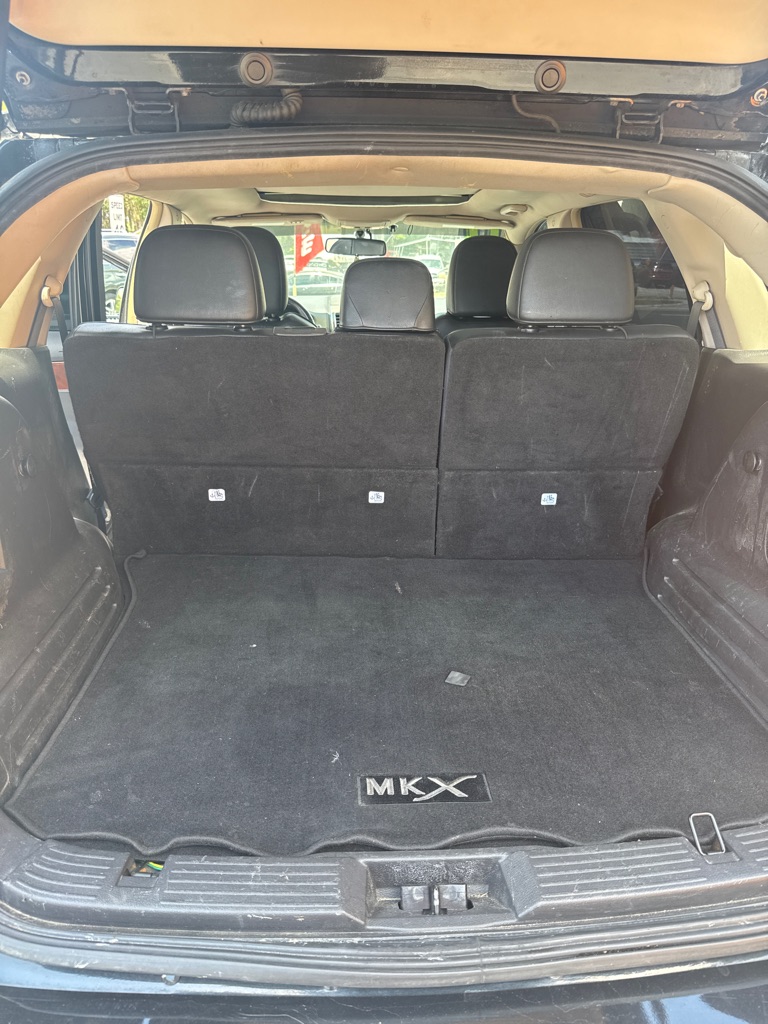Photo 17 of this LINCOLN MKX