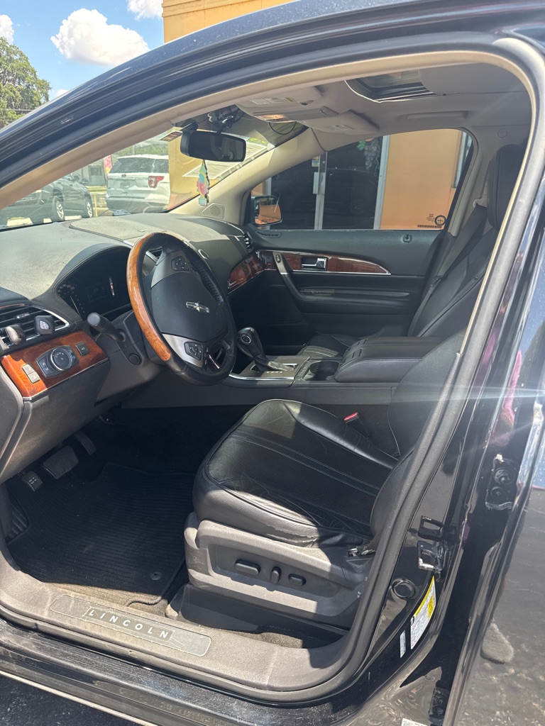 Photo 9 of this LINCOLN MKX