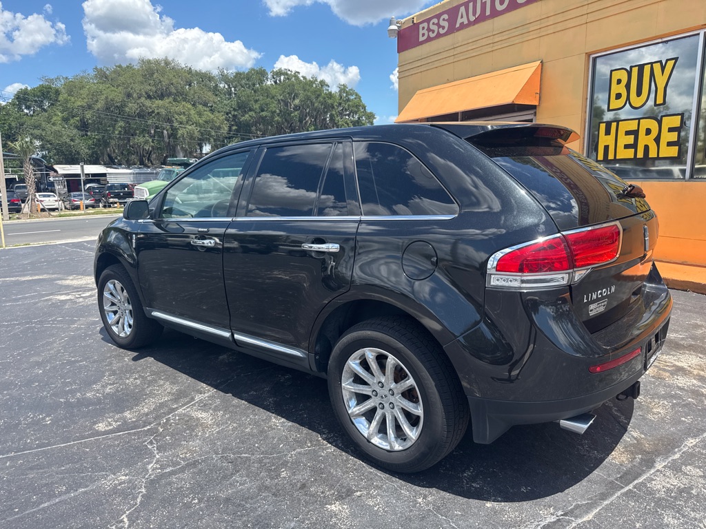 Photo 3 of this LINCOLN MKX