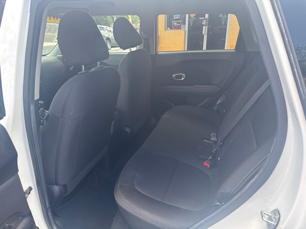 Photo 11 of this KIA SOUL