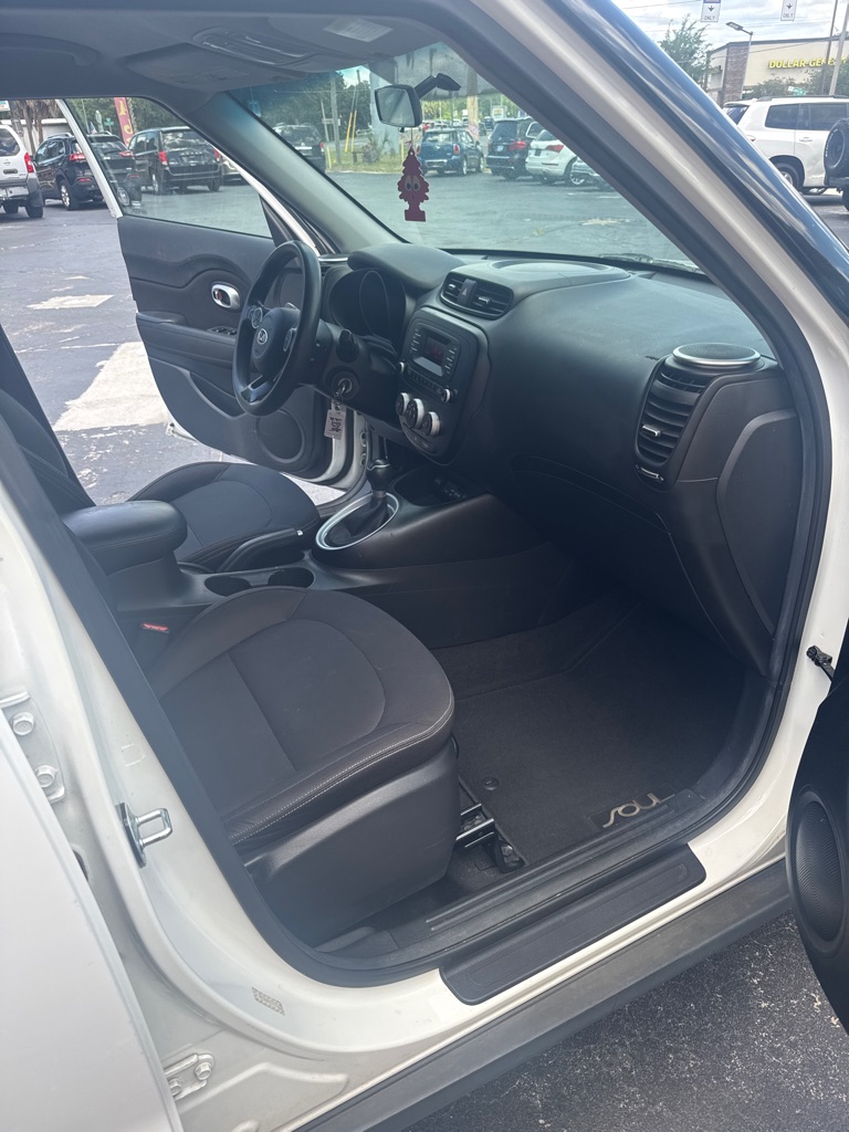 Photo 16 of this KIA SOUL