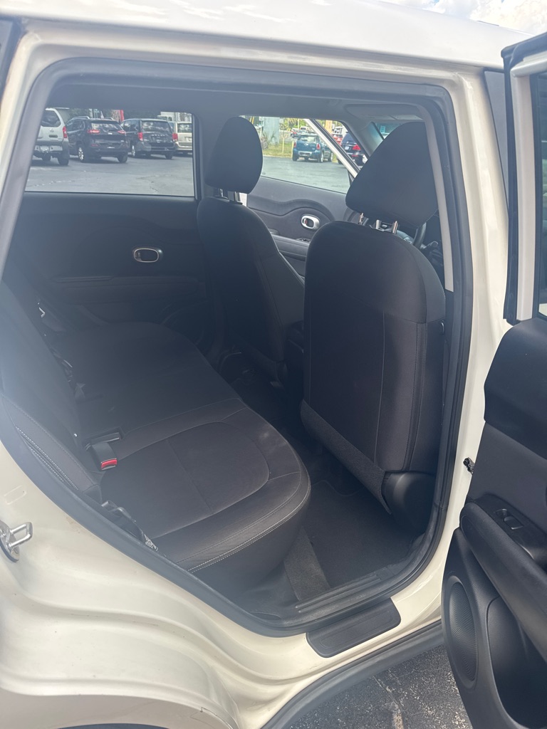 Photo 14 of this KIA SOUL