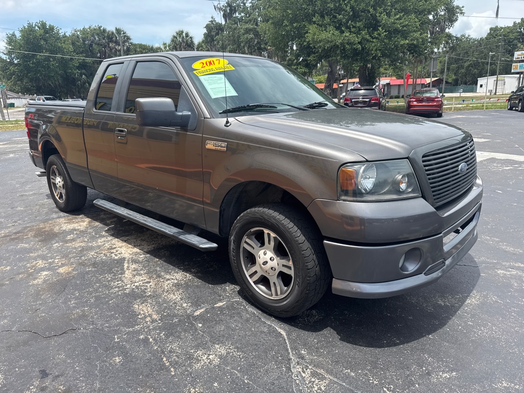 Photo 7 of this FORD F150
