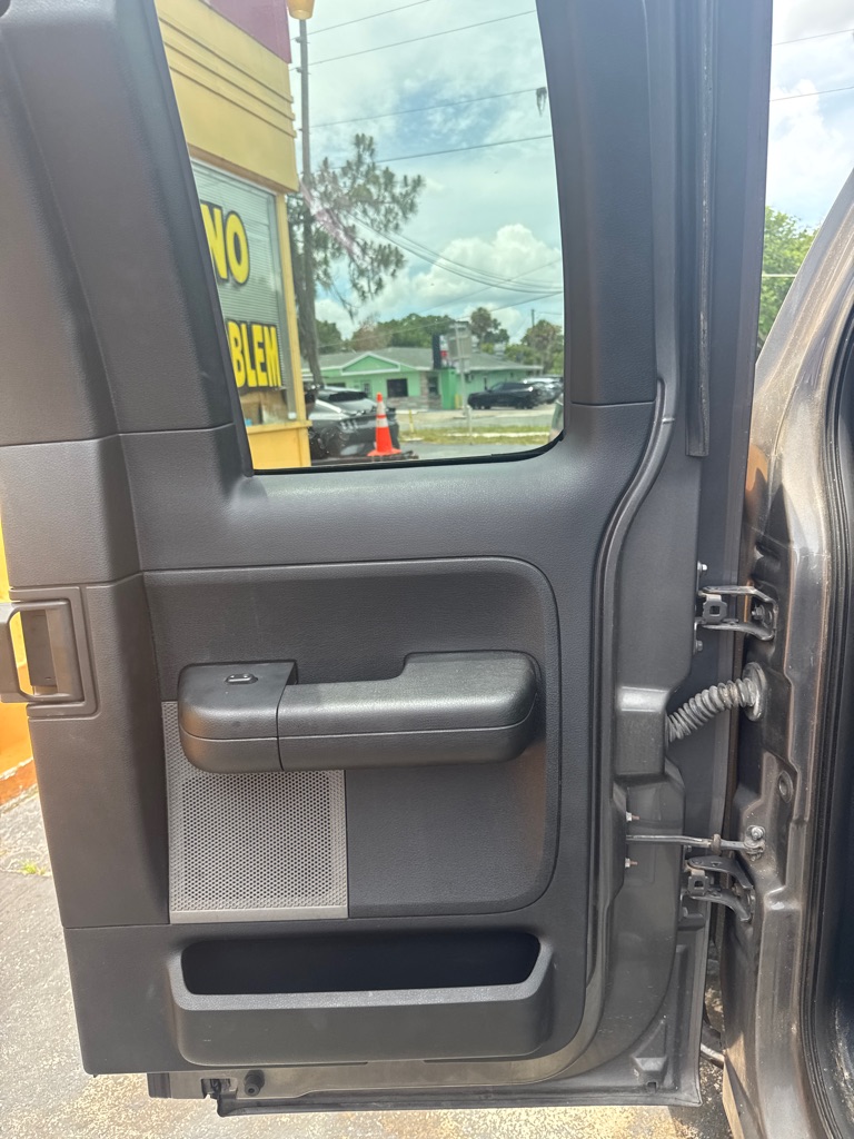 Photo 16 of this FORD F150
