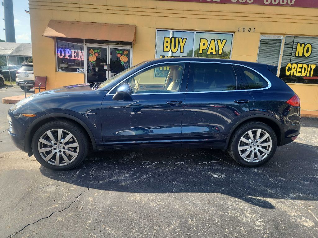 Photo 2 of this PORSCHE CAYENNE