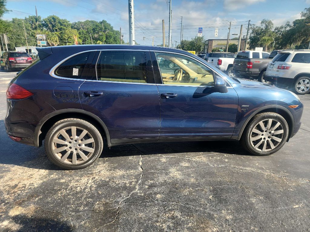 Photo 3 of this PORSCHE CAYENNE