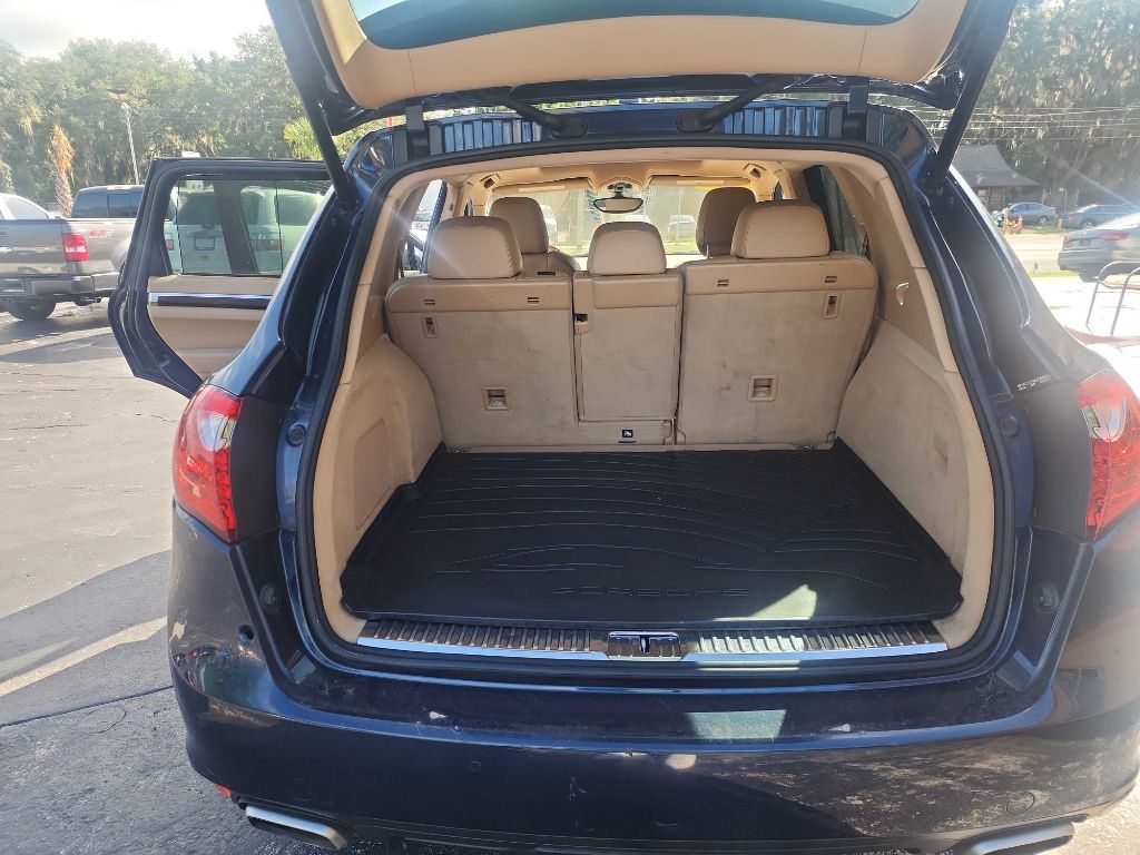 Photo 12 of this PORSCHE CAYENNE