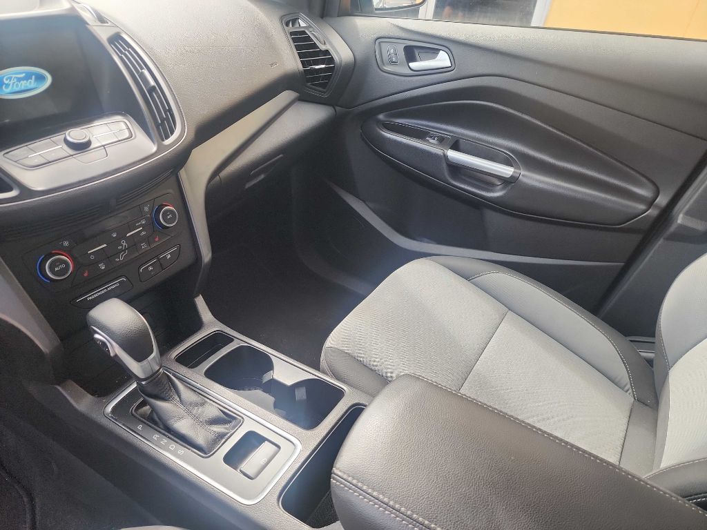 Photo 9 of this FORD ESCAPE