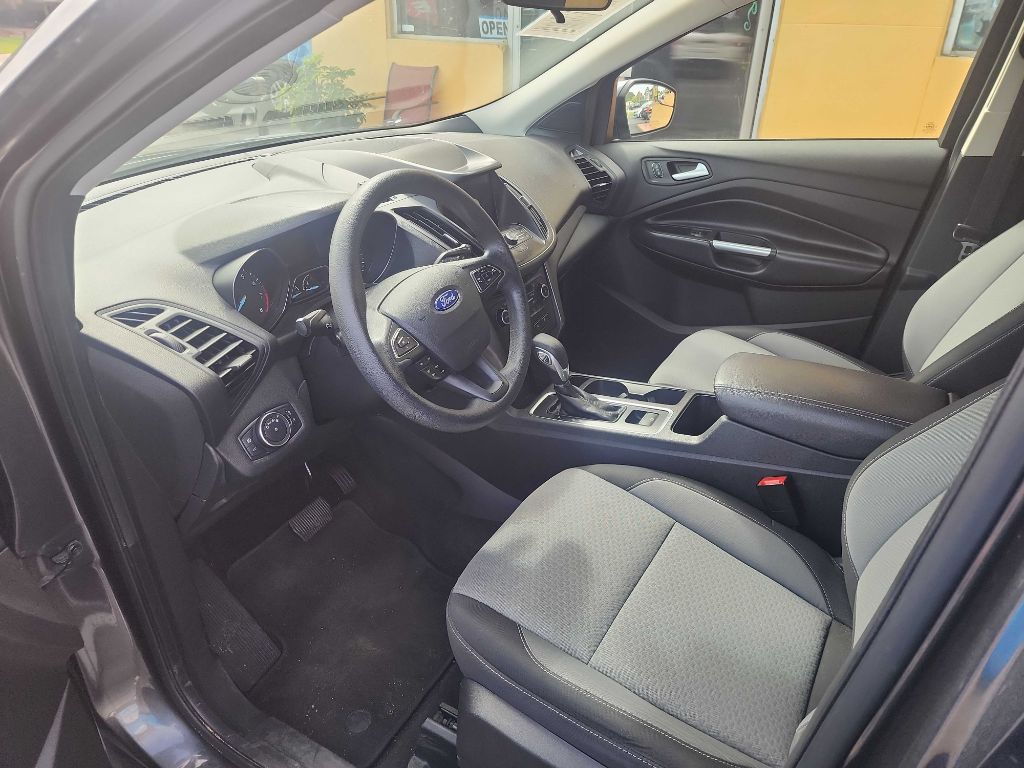 Photo 8 of this FORD ESCAPE