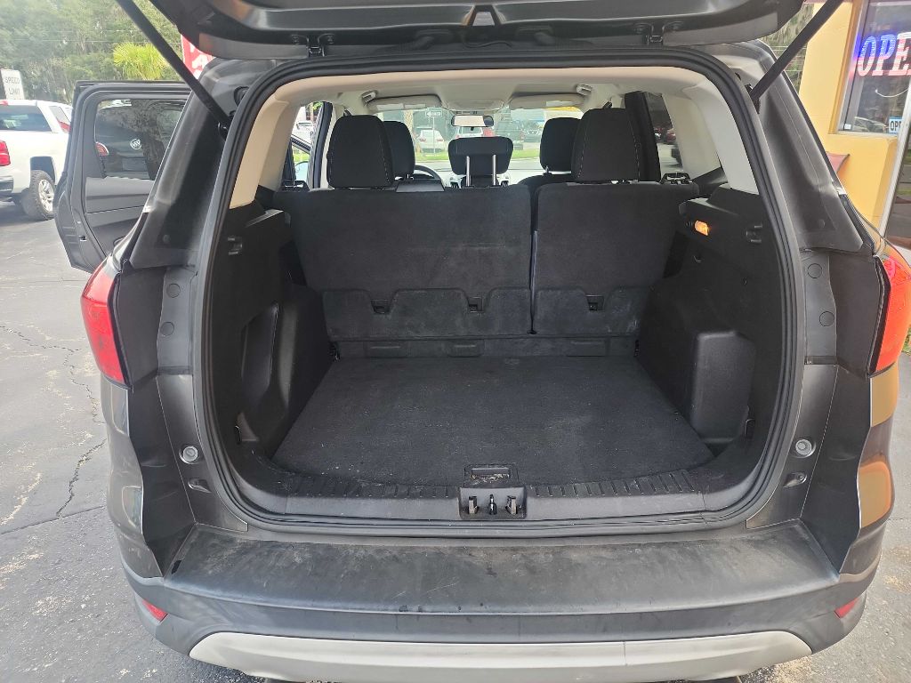 Photo 11 of this FORD ESCAPE