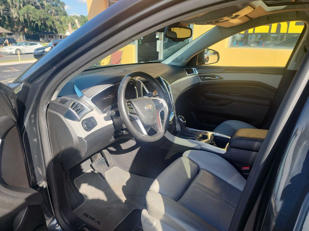 Photo 7 of this CADILLAC SRX