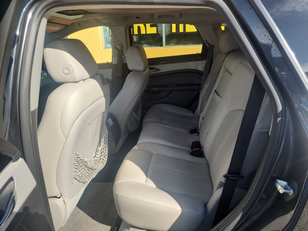 Photo 11 of this CADILLAC SRX