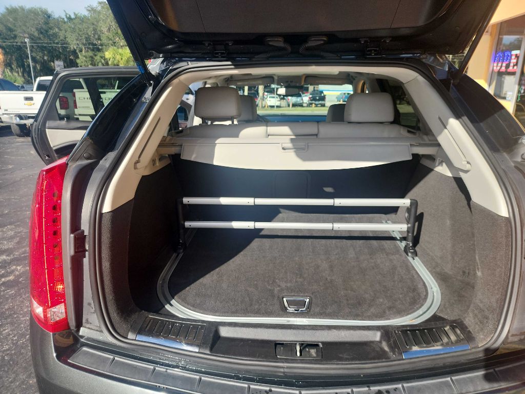 Photo 14 of this CADILLAC SRX