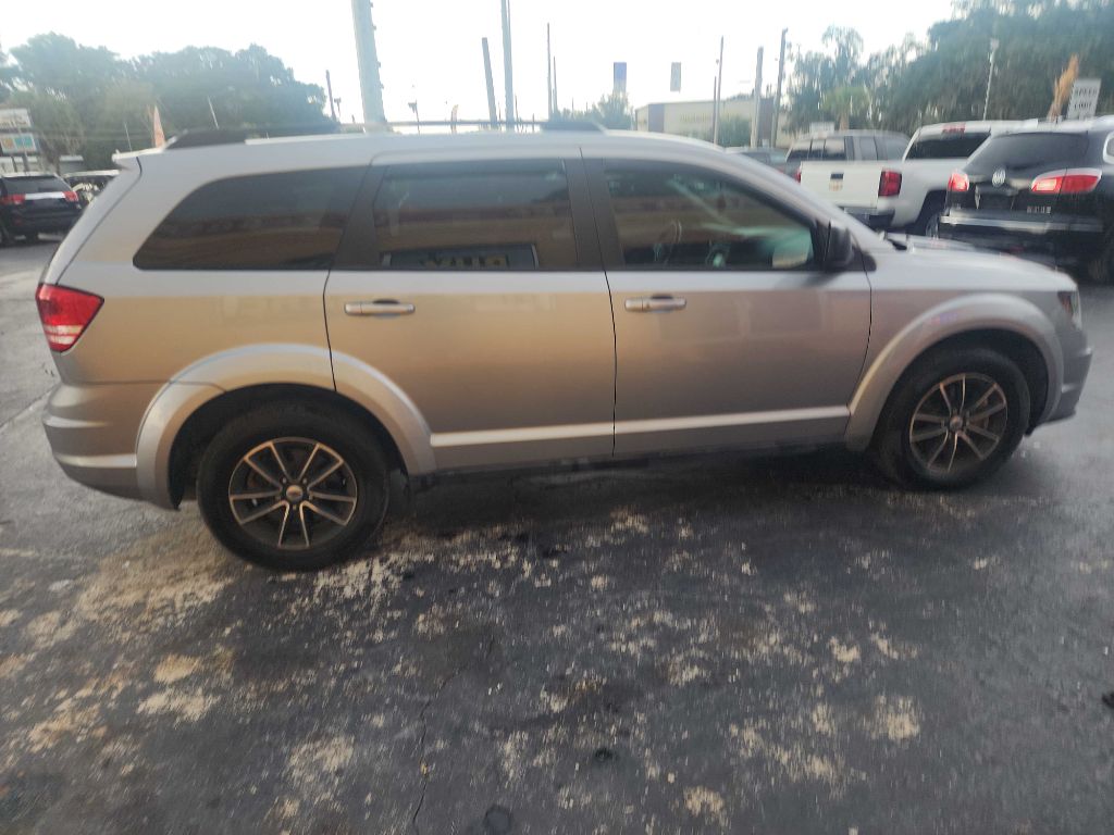 Photo 4 of this DODGE JOURNEY